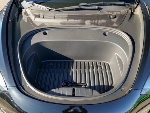 Used 2023 Tesla Model 3 Standard Range image 48