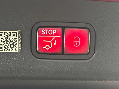 Certified 2025 Mercedes-Benz GLC 300 4MATIC image 21