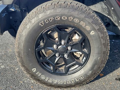 Used 2022 Jeep Gladiator Sport image 10