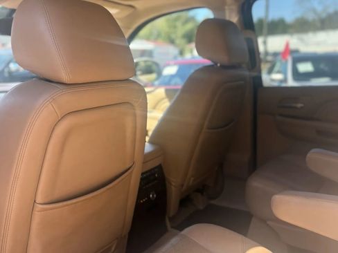 Used 2013 Cadillac Escalade ESV Premium image 32