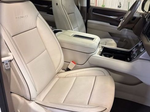 Used 2024 GMC Yukon Denali w/ Advanced Technology Package image 15