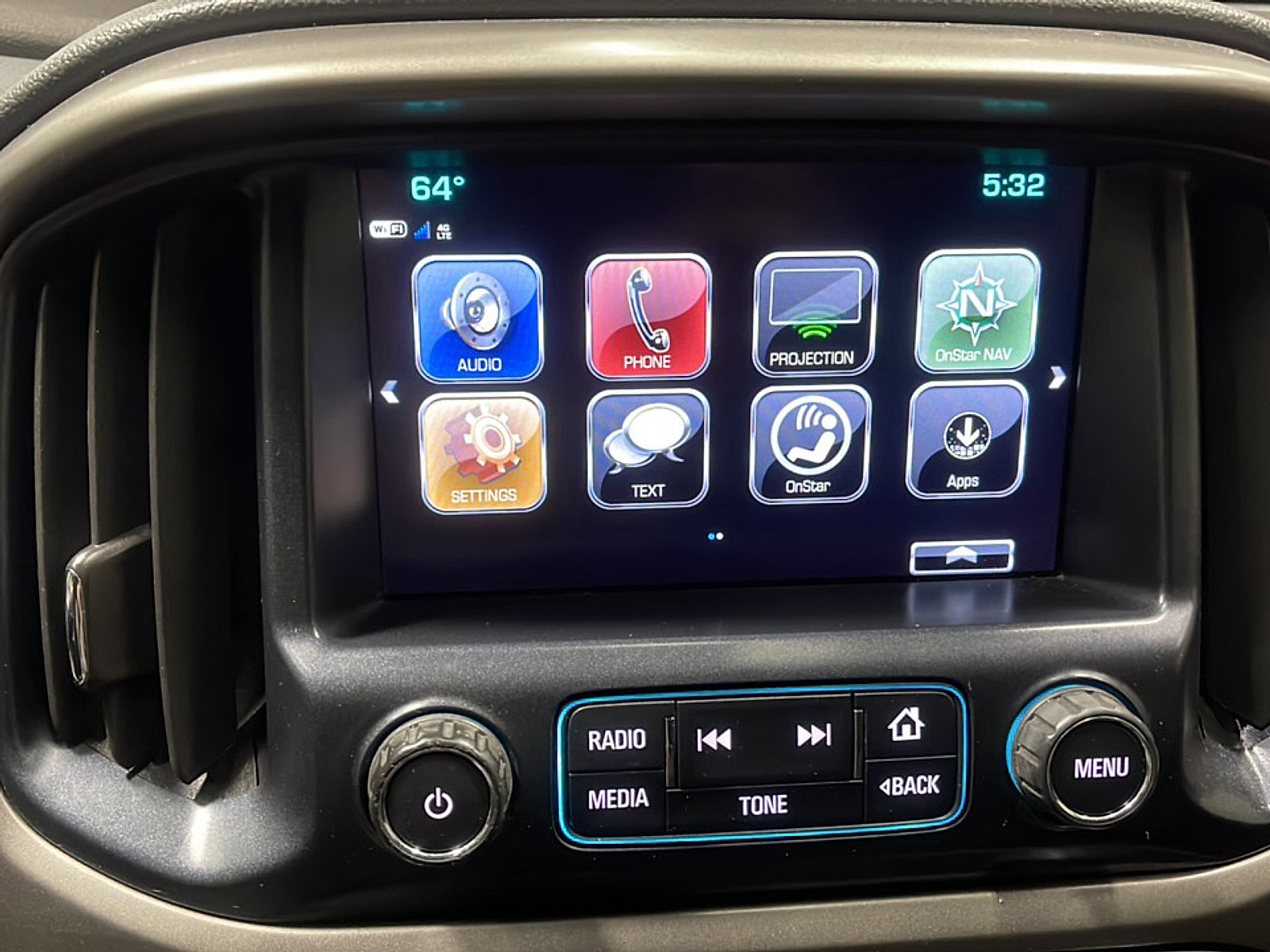 Used 2017 Chevrolet Colorado Z71 AWD/4WD image 8