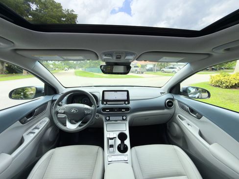 Used 2021 Hyundai Kona Ultimate w/ Cargo Package FWD image 32