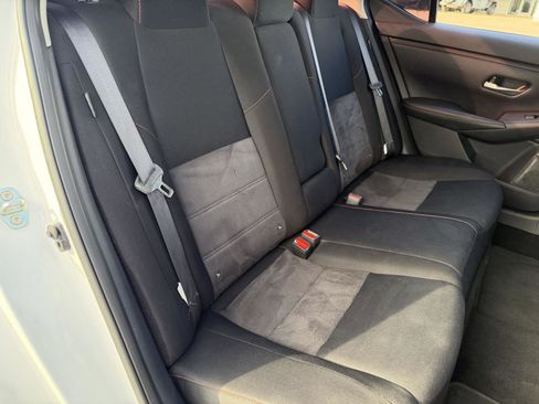 Used 2025 Nissan Sentra SR FWD image 19
