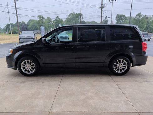 Used 2013 Dodge Grand Caravan R/T w/ Driver Convenience Group FWD image 4
