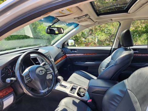 Used 2013 Subaru Legacy 2.5i Limited w/ Popular Pkg 2 AWD/4WD image 11