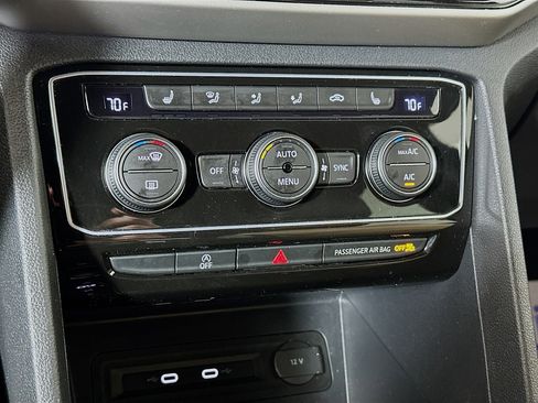 Used 2022 Volkswagen Atlas Cross Sport SEL AWD/4WD image 16