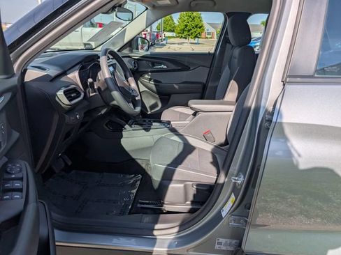 Used 2023 Chevrolet TrailBlazer LS AWD/4WD image 11