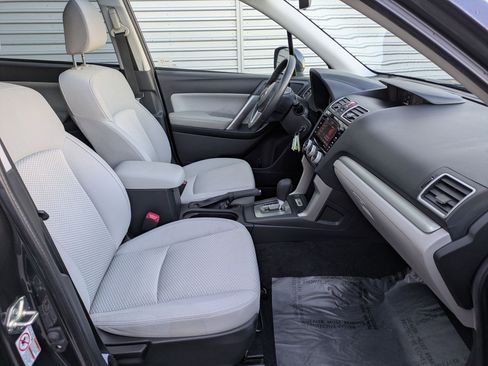 Used 2017 Subaru Forester 2.5i Premium w/ All-Weather Package image 31