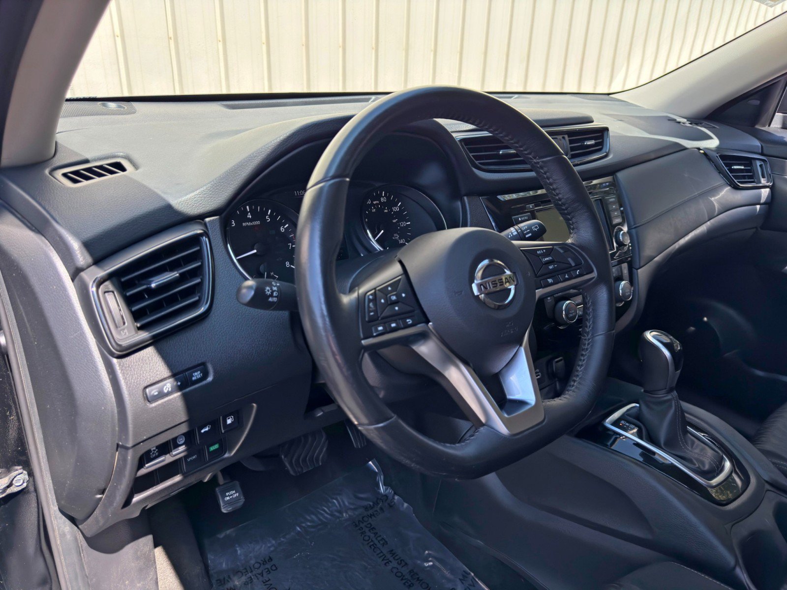 Used 2019 Nissan Rogue SV FWD image 12