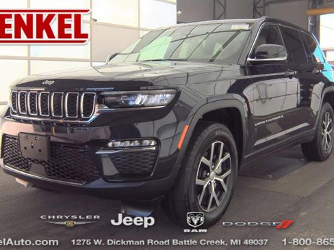 Used 2025 Jeep Grand Cherokee Limited image 1