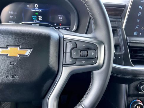 Used 2024 Chevrolet Suburban LT RWD image 24