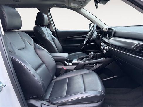 Used 2025 Kia Telluride S image 15