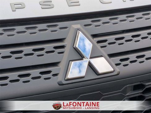 New 2026 Mitsubishi Eclipse Cross SE image 9