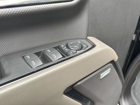 Used 2024 Chevrolet Silverado 2500 ZR2 w/ Technology Package image 28