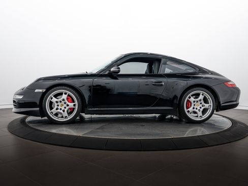 Used 2005 Porsche 911 Carrera S RWD image 2