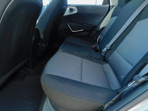 Used 2022 Kia Soul LX image 28