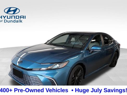 Used 2025 Toyota Camry Hybrid FWD image 3