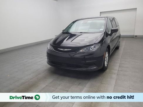 Used 2023 Chrysler Voyager LX FWD image 1