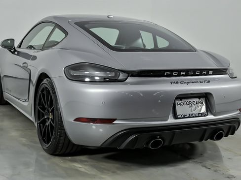 Used 2022 Porsche 718 Cayman GTS image 10