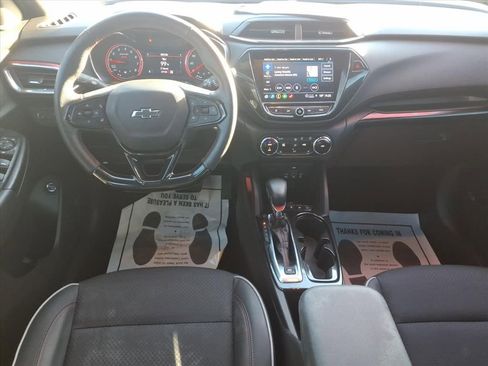 Used 2023 Chevrolet TrailBlazer RS w/ Sun and Liftgate Package image 9