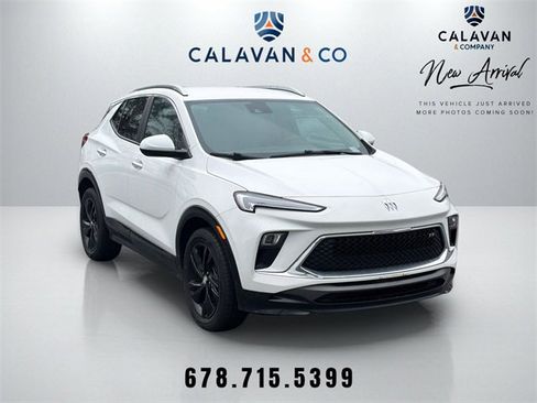 Used 2024 Buick Encore GX Sport Touring image 1