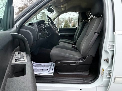 Used 2007 GMC Sierra 1500 SLE w/ SLE1 Preferred Package image 9