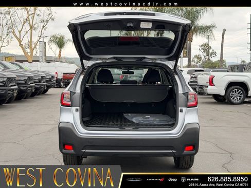 Used 2025 Subaru Outback Premium AWD/4WD image 10