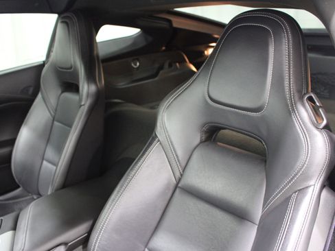 Used 2016 Chevrolet Corvette Stingray Coupe image 4