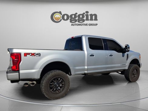 Used 2019 Ford F250 Platinum w/ Platinum Ultimate Package image 6