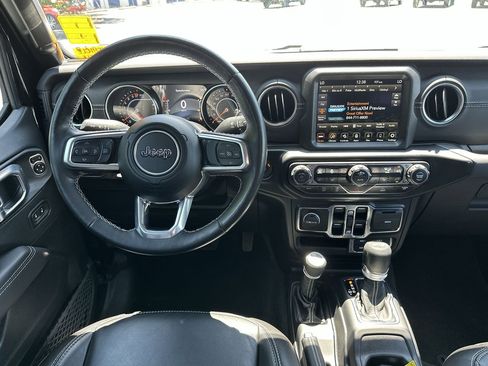 Used 2022 Jeep Wrangler Unlimited Sahara w/ Cold Weather Group image 21