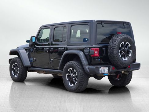 Used 2025 Jeep Wrangler Unlimited Rubicon 4xe w/ Convenience Group AWD/4WD image 6