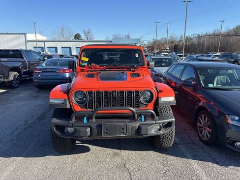 Used 2023 Jeep Wrangler Unlimited Rubicon 4xe image 2