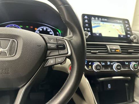 Used 2019 Honda Accord Touring image 18
