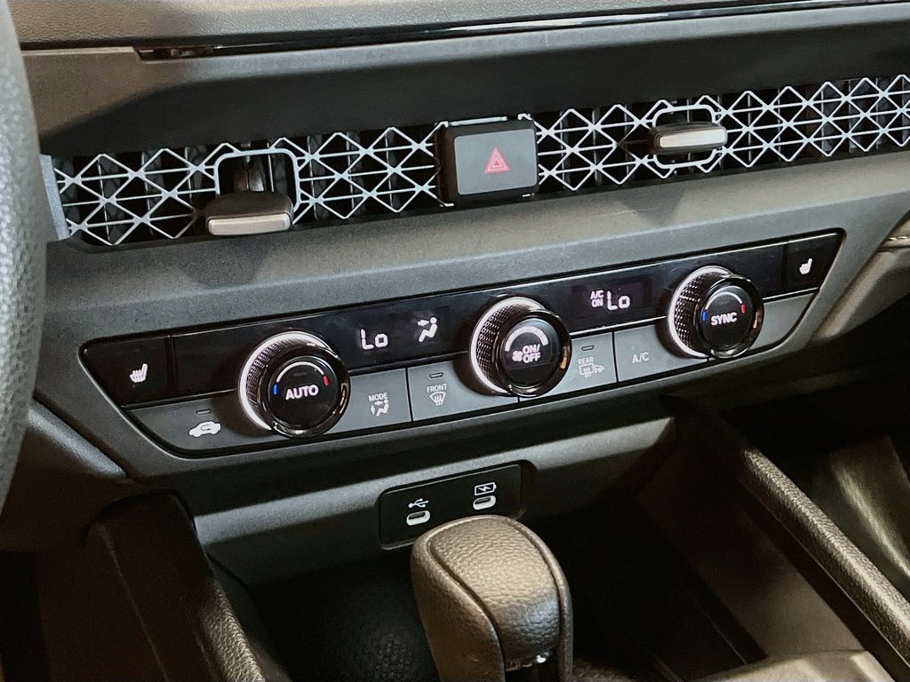 Used 2025 Honda Accord SE image 14
