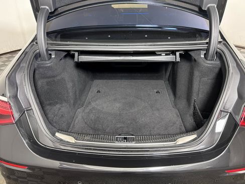 Certified 2022 Mercedes-Benz S 500 4MATIC w/ AMG Line Package image 9
