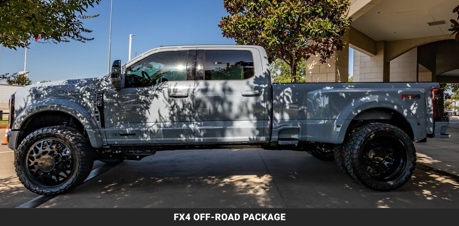 Used 2026 Ford F450 Platinum w/ FX4 Off-Road Package AWD/4WD image 6