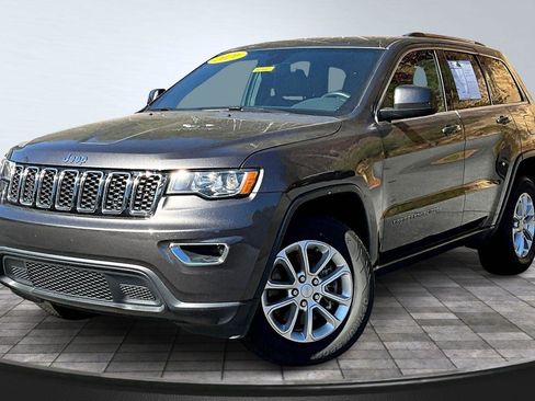 Certified 2021 Jeep Grand Cherokee Laredo X image 12