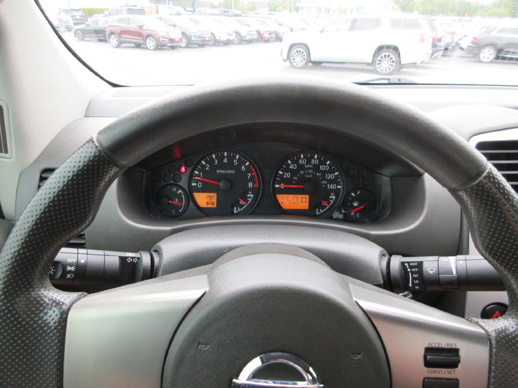 Used 2011 Nissan Frontier SV AWD/4WD image 24
