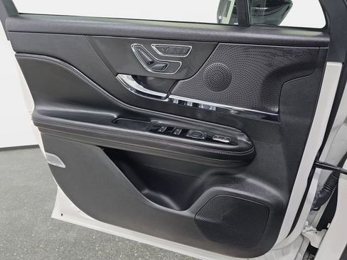 Used 2023 Lincoln Corsair AWD w/ Equipment Group 101A image 24