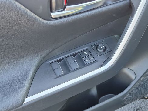 Used 2025 Toyota RAV4 XSE w/ Weather Package AWD/4WD image 15