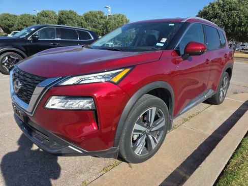 Used 2023 Nissan Rogue SL w/ SL Premium Package FWD image 3