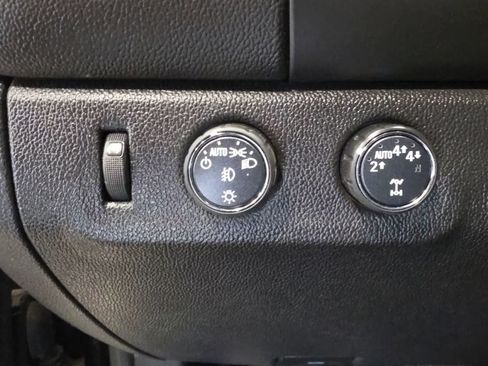 Used 2018 Chevrolet Colorado LT w/ Redline Special Edition AWD/4WD image 19