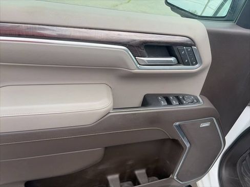 Used 2023 Chevrolet Silverado 1500 LTZ AWD/4WD image 17