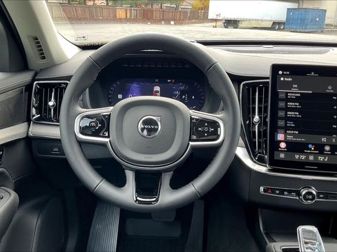 New 2026 Volvo XC90 B6 Ultra w/ Protection Package image 15