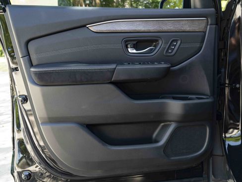 Used 2026 Honda Pilot Elite image 37