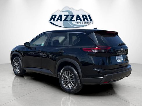 Used 2024 Nissan Rogue S FWD image 5