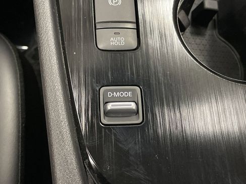 Used 2023 Nissan Rogue SV w/ SV Premium B Package image 24