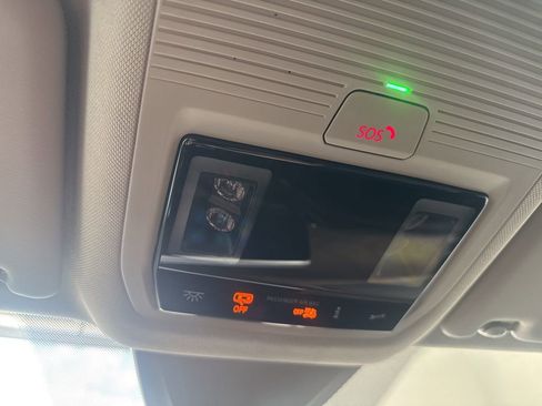 New 2026 Volkswagen Atlas SE image 24