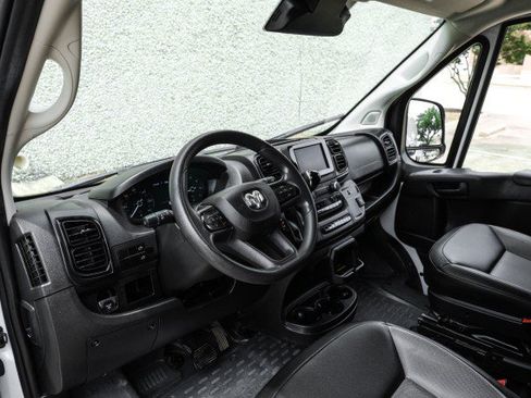 Used 2023 RAM ProMaster 2500 FWD image 2